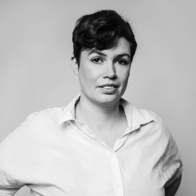 Portræt af kvinde i sort/hvid